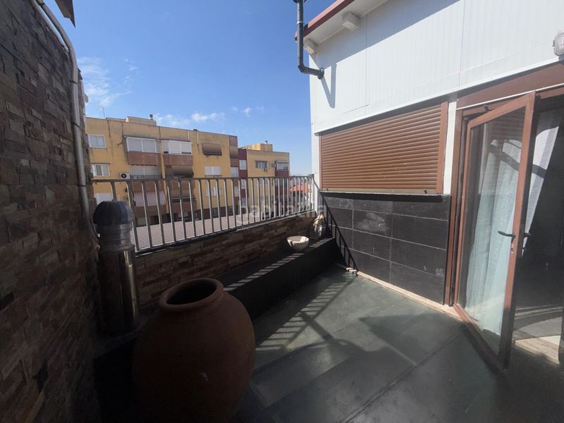 Foto fbbcf8c0-3220-45f4-9de4-b957232fd6c4. Casa amb calefacció a Casco Antiguo Cáceres