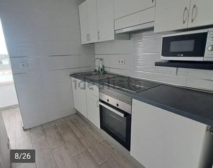 Alquiler Piso en Nuevo Cáceres. Amplio piso de estudiantes en avd cervantes, cáceres