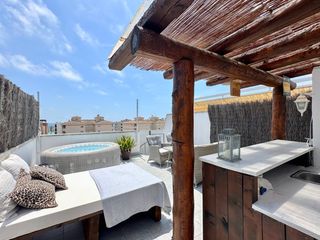 Penthouse  Calafell - mossen jaume soler. Ático reformado con solárium y vistas al mar en lestany, calafel