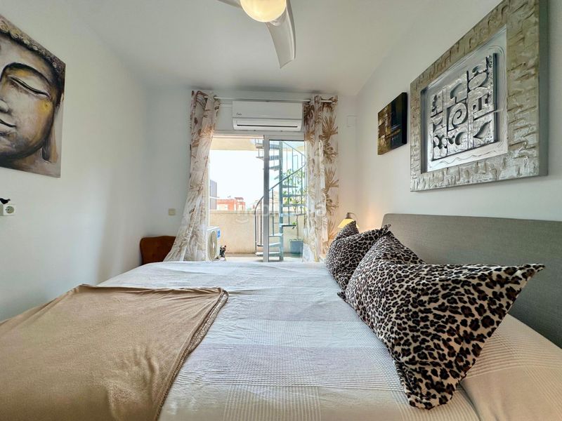 Foto 64f60fe7-1f26-4e8b-95ae-d300f1b82242. Àtic amb calefacció aparcament a L´Estany Calafell