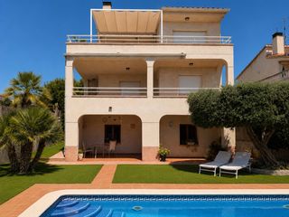 Haus in Calafell - cl migjorn 56. Casa independiente con piscina y vistas al mar en mas mel, calaf