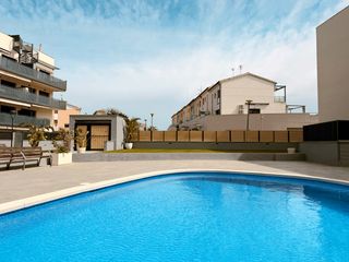 Etagenwohnung in El vendrell - mas del rubio 12. Planta baja con jard�n privado y piscina
