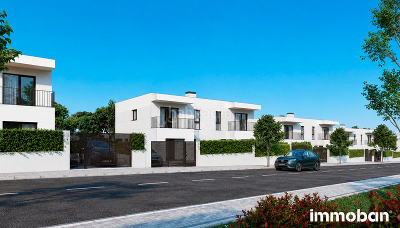 Foto a2b6331a-7f6a-4d8f-b3c6-6fec25f0103f. Casa aparellada 150m<sup>2</sup> a carrer duesaigües 57 a Bellamar Calafell