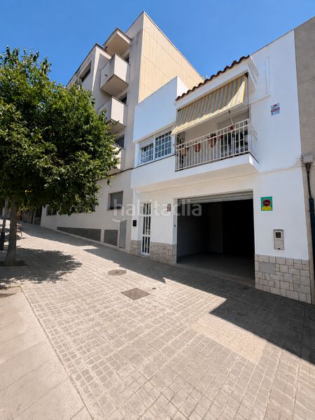 Foto 00b216aa-c8a3-4e4d-914c-03427bb3bc6b. Casa amb aparcament a Calafell poble Calafell