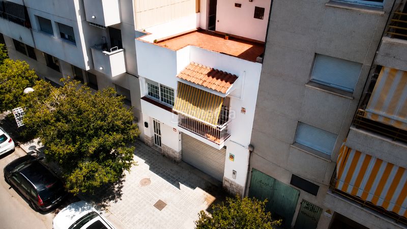 Foto 866f52e6-f76e-4207-b20b-becb78aeb36d. Casa amb aparcament a Calafell poble Calafell