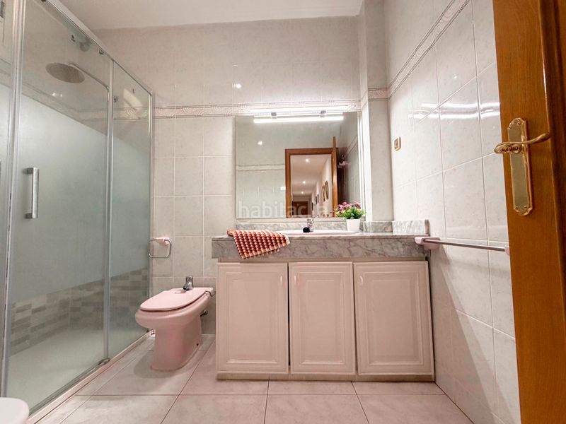 Foto e30a6b24-38db-4d76-8776-8f9cf272ef99. Casa amb aparcament a Calafell poble Calafell