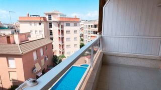Pis a Segur Platja. Piso de 3 habitaciones con piscina y garaje en segur de calafell