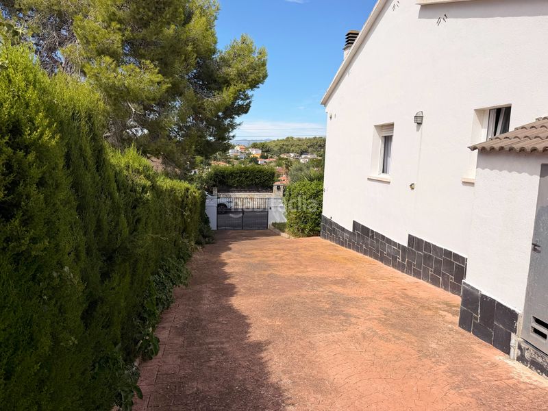 Foto a87d66bb-997d-4602-ae66-c06cff3a8167. Casa amb calefacció piscina a Calafell park Calafell