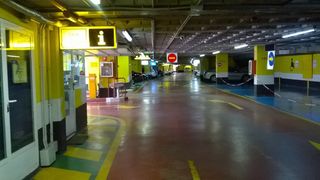 Aparcament cotxe a Avenida Acueducto 25