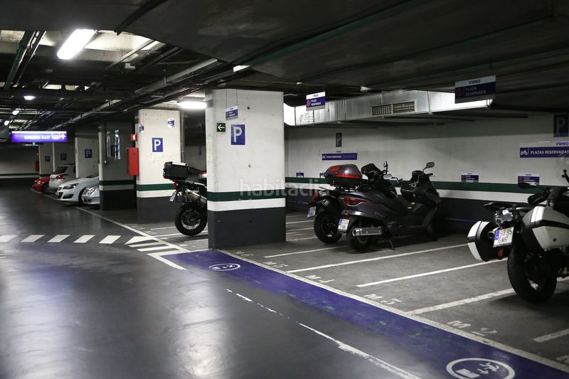 Foto 675357cd-ce7d-4892-a4b3-c4783b226696. Location parking voiture dans paseo de la castellana 193 dans Madrid