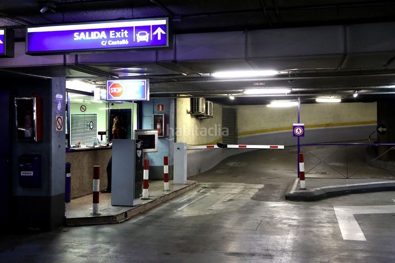Foto 93f36b00-5e5a-4728-9731-90bd268085fe. Rent car parking in calle de maría de molina 48 in Madrid