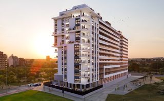 Etagenwohnung in Avenida Juan Carlos I 2