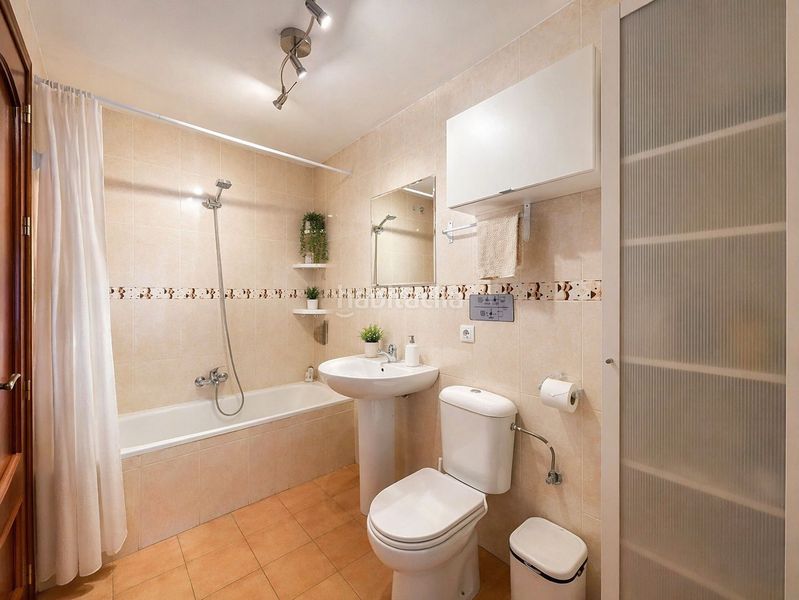 Foto 050fa042-904b-4d80-9492-dfe25c6c0148. Apartament amb aparcament piscina a El Morche Torrox