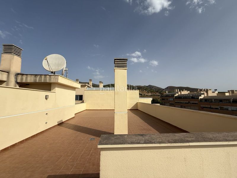 Foto bcd1b869-e9f3-48a3-a0d1-600e397e0e22. Dúplex amb calefacció aparcament piscina a El Pinillo Torremolinos