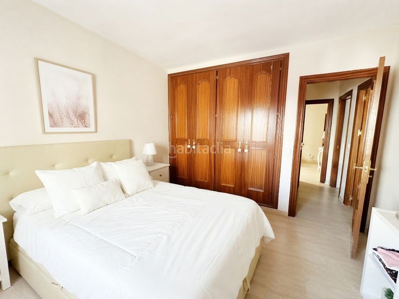 Foto bb95c58a-a76c-4e58-b483-1038ed184694. Pis a puerto de Estepona Estepona