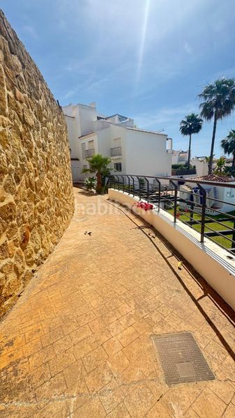 Foto 0e741dd8-0547-484a-8243-3bf17aa9ee19. Pis amb aparcament piscina a Manilva pueblo Manilva