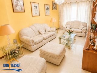 Etagenwohnung  Calle héroe de sostoa. Amplia vivienda con garaje en una de las zonas más demandadas de