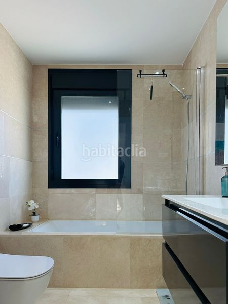 Foto 2ff9c74f-6bc3-4012-ad41-ba7be176d4e9. Pis amb aparcament piscina a Casares golf - Casares del sol Casares