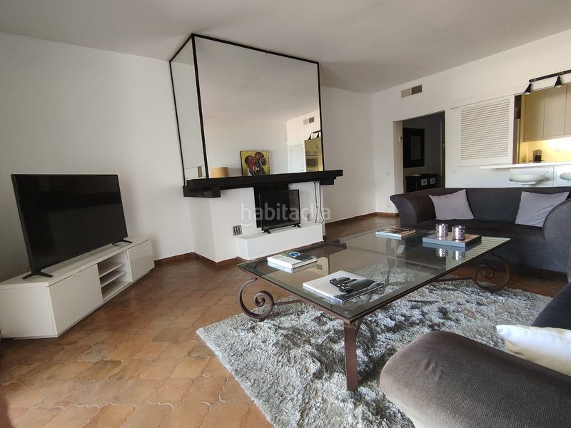 Foto 723f0371-7558-4158-bd66-020d6018be37. Pis amb xemeneia calefacció a Puerto Banús Marbella
