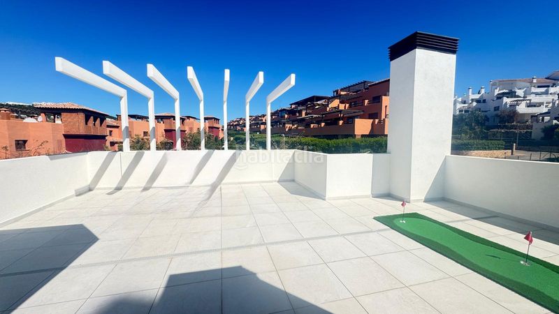 Foto 3708d56c-dded-4757-8700-7c943f1ca978. Apartament amb aparcament piscina a Casares golf - Casares del sol Casares
