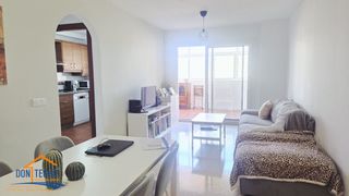 Flat  Calle la marina. A la venta piso en torre de benagalbón (málaga) a 500 metros de