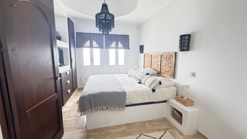 Foto 55e1caa1-f5da-44a9-837c-83e0bb657c80. Xalet amb xemeneia aparcament piscina a Chullera Manilva