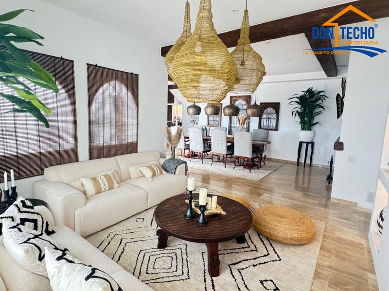 Foto 6f7306fc-d25a-40b2-a1dd-839a69734b31. Xalet amb xemeneia aparcament piscina a Chullera Manilva