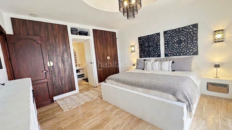 Foto 702beffc-d887-4d24-9de1-2bd2a474226c. Xalet amb xemeneia aparcament piscina a Chullera Manilva
