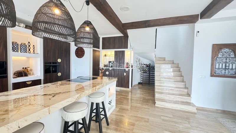 Foto d95de7a6-863a-4694-b12b-e54f95d3b017. Xalet amb xemeneia aparcament piscina a Chullera Manilva