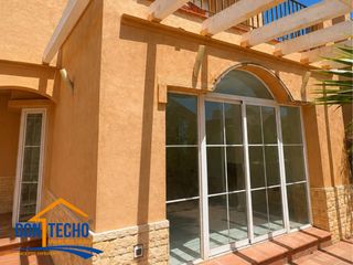 Chalet  Calle orfebres. Chalet pareado con amplia parcela privada en riviera del sol