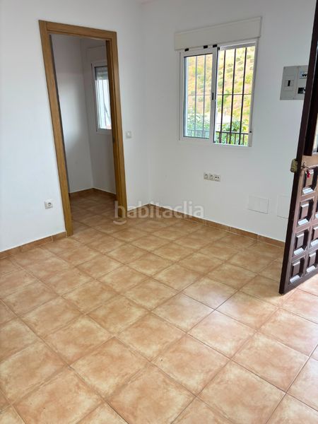 Foto b136c721-9ac3-4ba3-b45f-3aac61aa2aab. Alquiler apartamento disponible en alquiler apartamento reformado en alquiler de larga temporada en el valdés (málaga) en Moclinejo