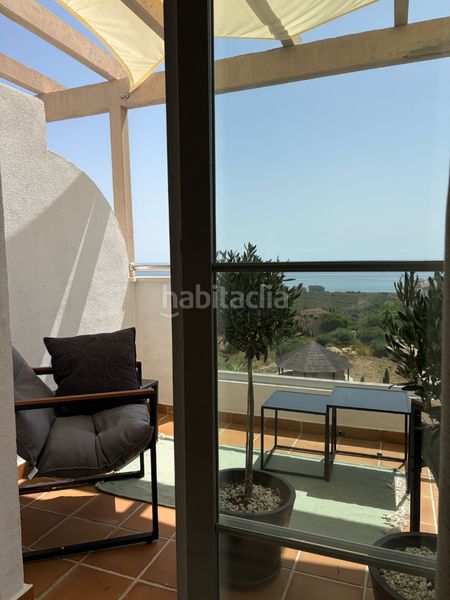 Foto a70603e5-b508-42c2-bb38-a5a363aa6130. Àtic amb calefacció aparcament piscina a Chullera Manilva