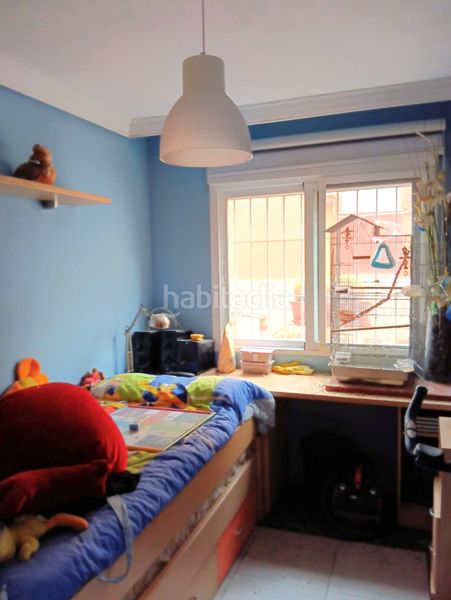 Foto d23b2b7b-a0d8-4f8e-9082-6a4d8aa930de. Pis a Parque Victoria Eugenia Málaga