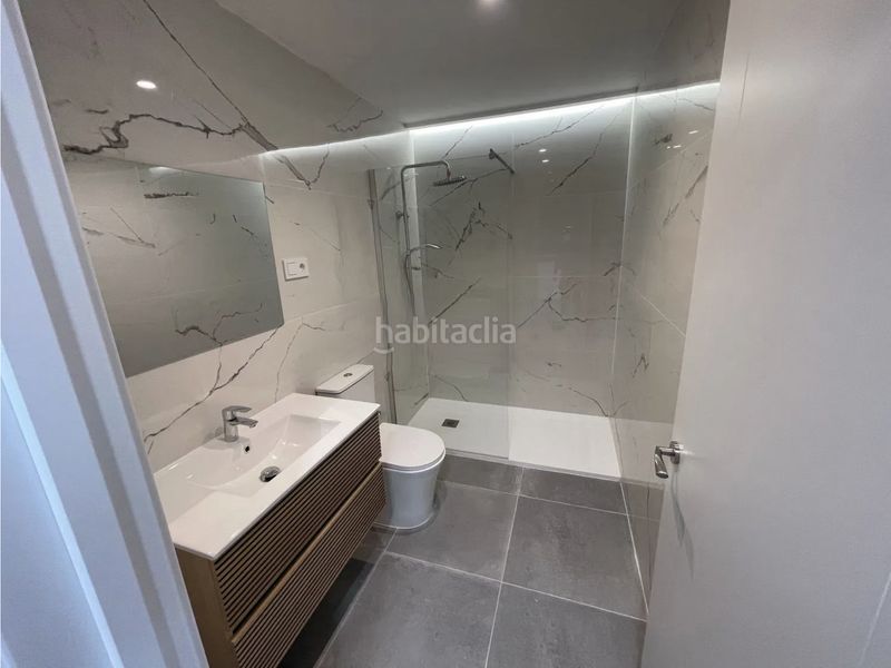 Foto 0509b7d0-a9a8-46ac-a26e-28007a02f40c. Pis a Manantiales-Estación de Autobuses Torremolinos