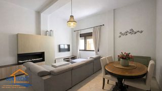 Pis  Calle francisco de coalla. Venta exclusiva - amplia y luminosa vivienda con patio y garaje