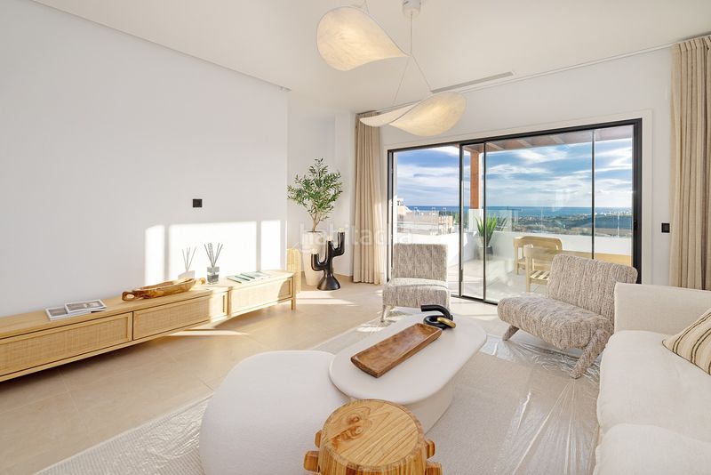 Foto eb2dcb00-e5ce-49a9-8192-95e8c13fbe29. Àtic amb aparcament piscina a Casares golf - Casares del sol Casares