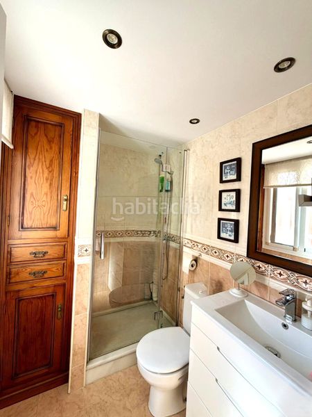 Foto 4be22c2e-7908-4dc9-bbc5-4e6302de610b. Àtic amb aparcament a sierra de Estepona - avda. de andalucía Estepona