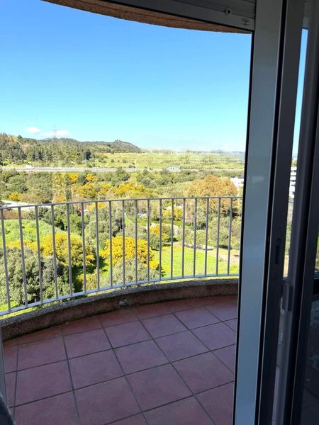 Foto bdc4ed16-de32-46ba-9fc6-2948c496bc95. Àtic amb aparcament a sierra de Estepona - avda. de andalucía Estepona