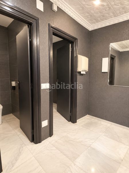 Foto ddbecb3d-bdc4-4f59-a94c-705fe49b2dea. Edifici amb piscina a Zona Calvario Estepona