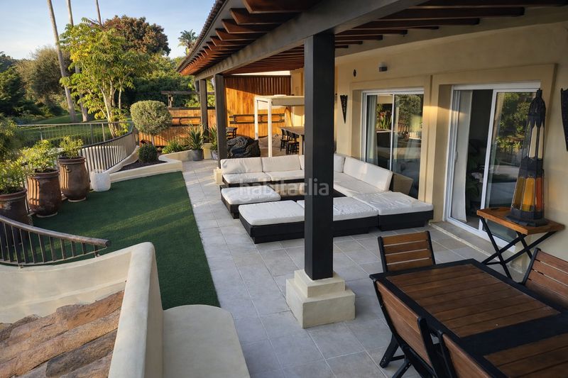 Foto eca9cff3-e2f0-421e-bf19-6db3fd7d51ed. Pis amb aparcament piscina a Sotogrande alto Sotogrande