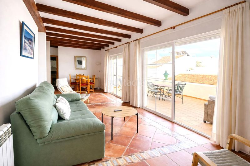 Foto 0bd6a54c-a8fc-4ab0-a04e-dcc8375d9076. Edificio in Centro Nerja