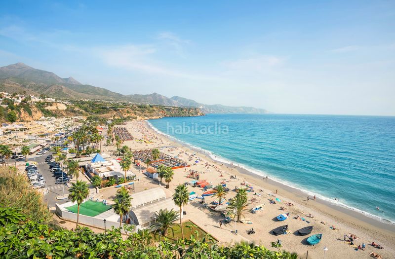 Foto a929ad98-b954-45e5-a2f9-e043e703f8c9. Edificio in Centro Nerja