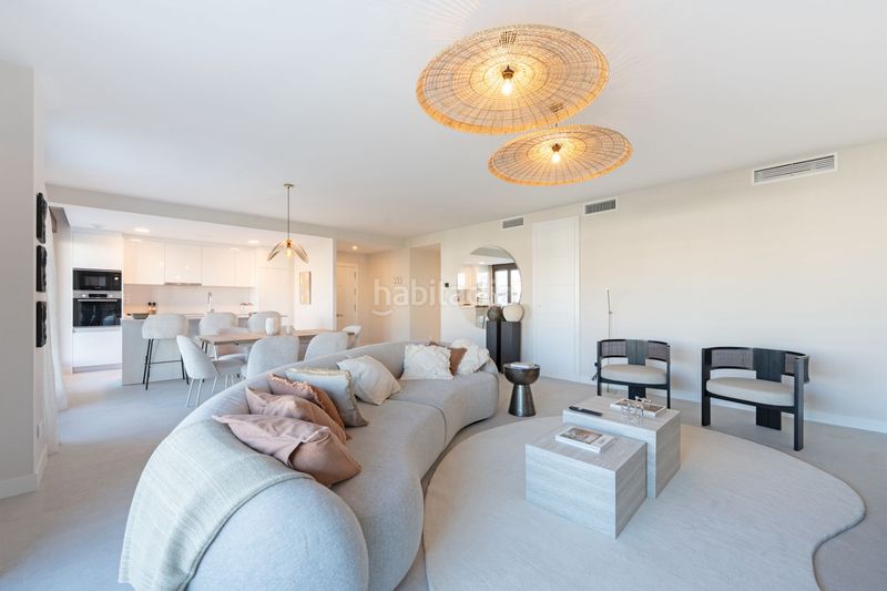 Foto b3f44fce-bb6e-4881-bdc8-b35c550e6c82. Àtic amb piscina a Huerta Nueva Estepona