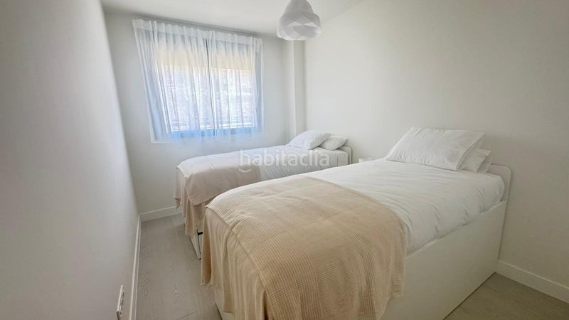 Foto 7eb36404-b5fd-4ec1-838a-94ec2ca7aa44. Apartament amb calefacció aparcament piscina a Casares golf - Casares del sol Casares