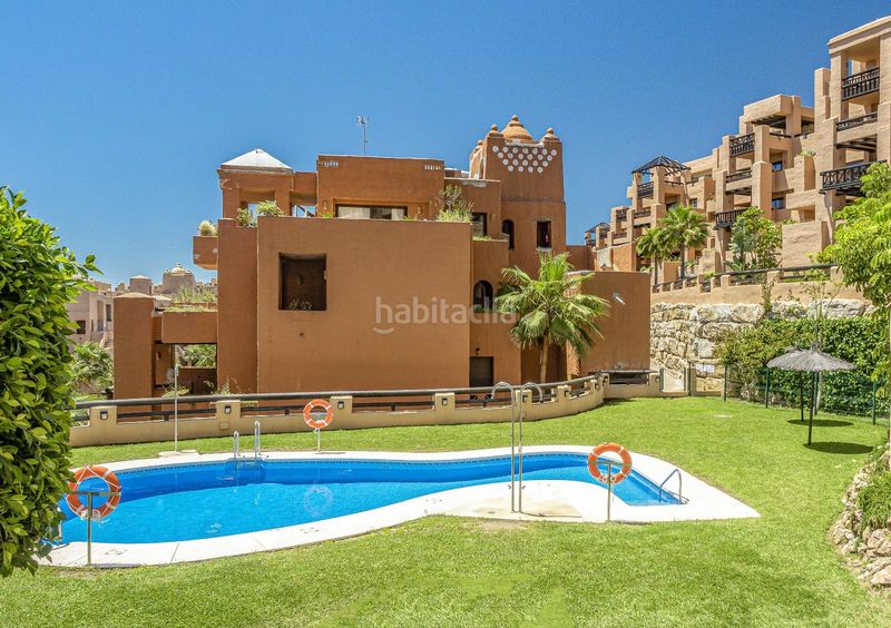 Foto 46e329b9-74a5-47f8-b69f-a18c0d14b977. Àtic amb xemeneia piscina a San Luis de Sabinillas Manilva
