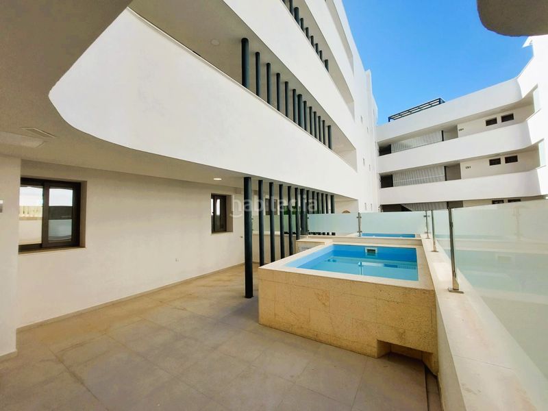 Foto e5ffceb5-eca7-425b-979b-90263a824a68. Pis amb calefacció aparcament piscina a Zona Calvario Estepona