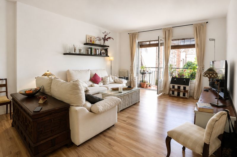 Foto 0cc5a80f-140e-46b3-87c8-bb398edf4521. Flat with heating in Centre Figueres