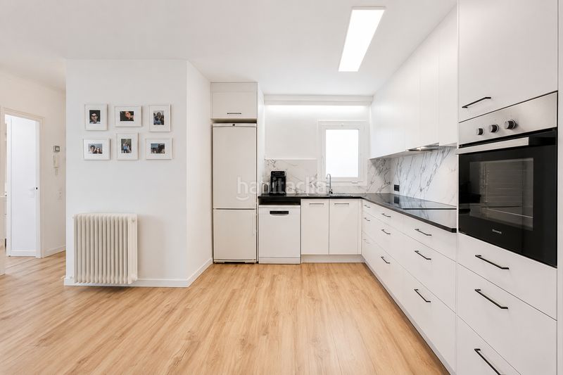 Foto 52316cd5-8bbe-4744-ac50-80936b455b16. Flat with heating in Centre Figueres