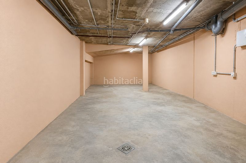 Foto 47a1caf0-c24a-4b2d-af5a-5f2737796bd6. Aparcament cotxe a Centre Roses