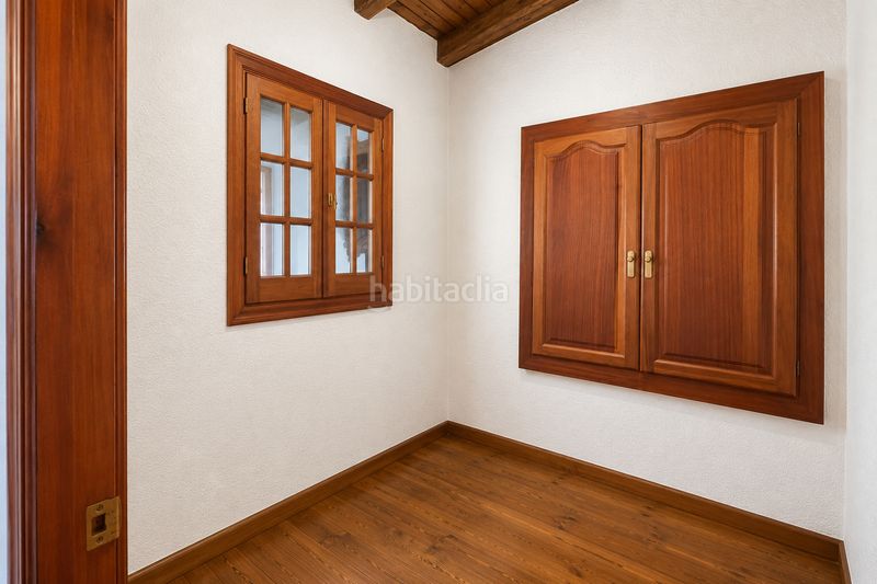 Foto a2c5f67c-62bb-47a2-8cb8-5fb58bed1e42. Masia amb xemeneia a Darnius